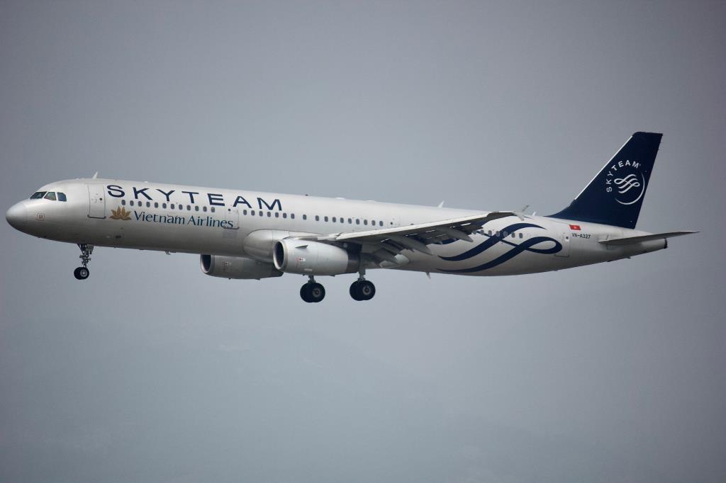 Photo of aircraft VN-A327 operated by Vietnam Airlines