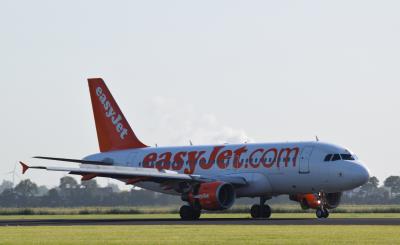 Photo of aircraft G-EZAG operated by easyJet