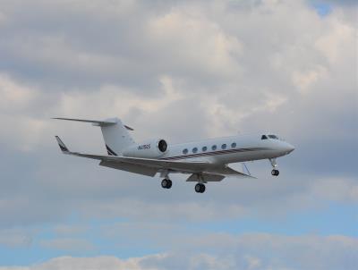 Photo of aircraft N415QS operated by NJI Sales Inc