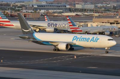 Photo of aircraft N353AZ operated by Amazon Prime Air