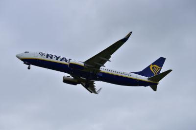 Photo of aircraft EI-DWI operated by Ryanair