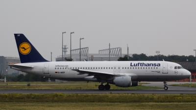 Image of aircraft registration D-AIQT - A A320-211 operated by Lufthansa