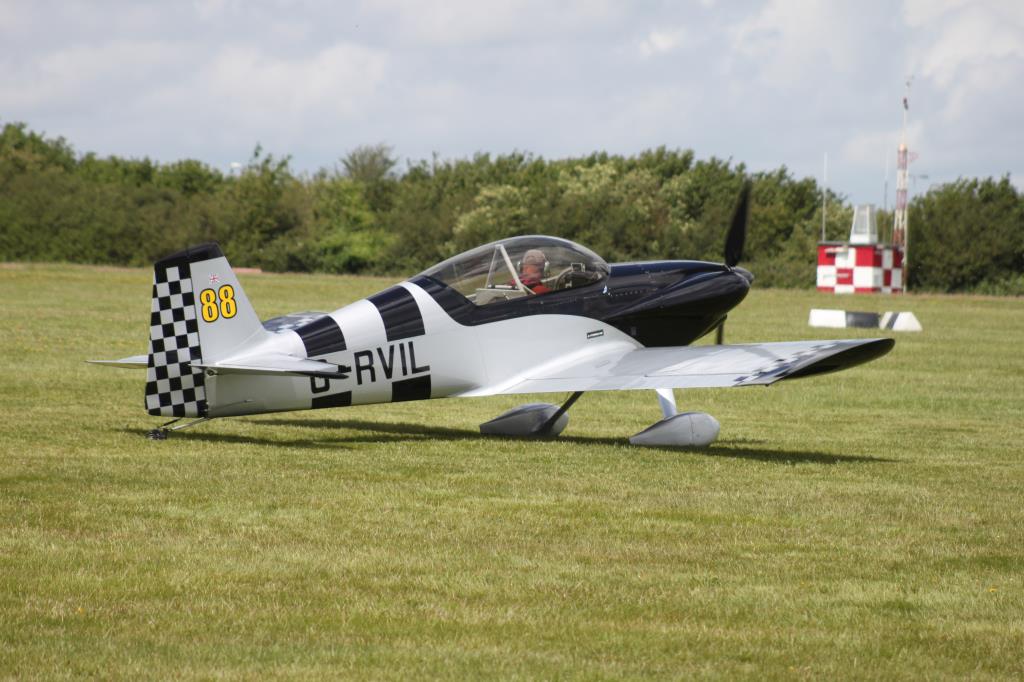 Photo of aircraft G-RVIL operated by Stephen Charles Hipwell