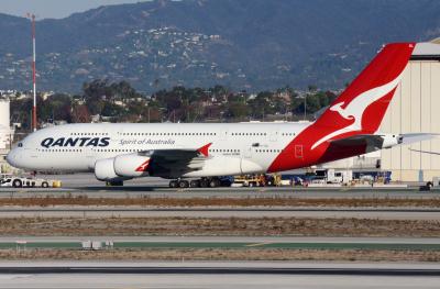 Photo of aircraft VH-OQL operated by Qantas