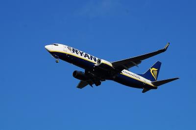 Photo of aircraft EI-EPH operated by Ryanair