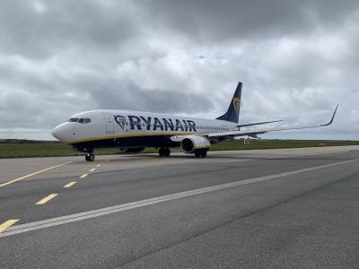 Photo of aircraft EI-DCJ operated by Ryanair