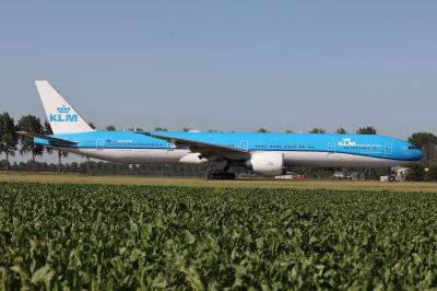 Photo of aircraft PH-BVW operated by KLM Royal Dutch Airlines