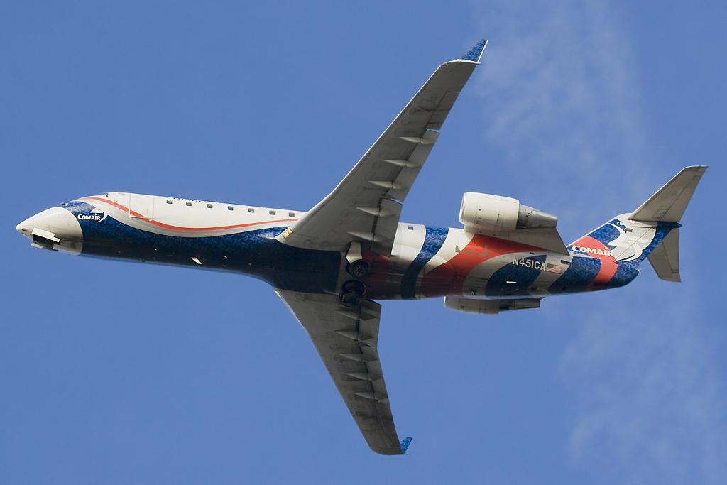Photo of aircraft N451CA operated by Comair
