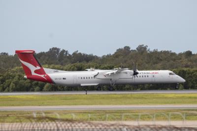 Photo of aircraft VH-QOI operated by QantasLink