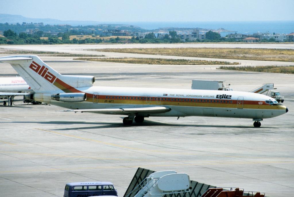 Photo of aircraft JY-AFT operated by Royal Jordanian