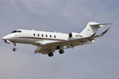 Photo of aircraft N771QS operated by NetJets