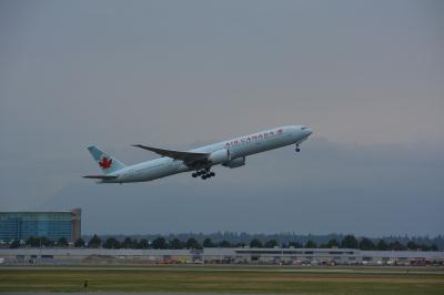 Photo of aircraft C-FNNQ operated by Air Canada