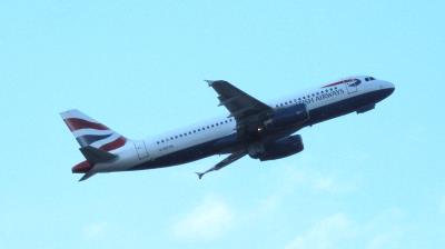 Photo of aircraft G-EUYN operated by British Airways