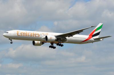 Photo of aircraft A6-EBR operated by Emirates