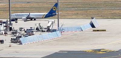 Photo of aircraft UR-PSU operated by Ukraine International Airlines