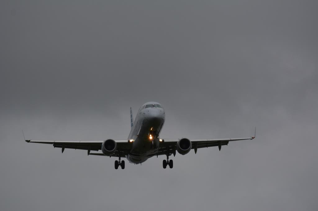 Photo of aircraft N125HQ operated by Republic Airways