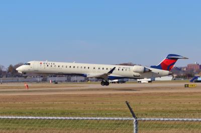 Photo of aircraft N832SK operated by Delta Connection