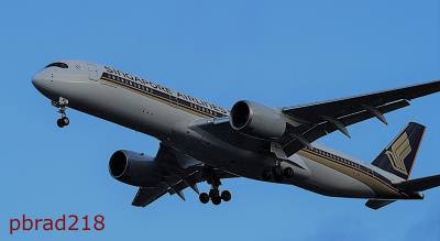 Photo of aircraft 9V-SMR operated by Singapore Airlines