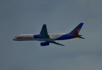 Photo of aircraft G-LSAJ operated by Jet2