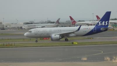 Photo of aircraft EI-SIO operated by SAS Scandinavian Airlines Connect