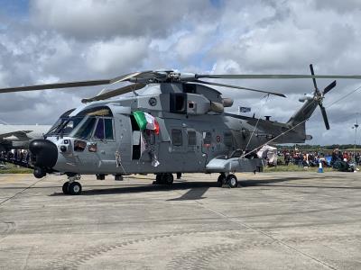 Photo of aircraft MM81871 operated by Italian Air Force-Aeronautica Militare