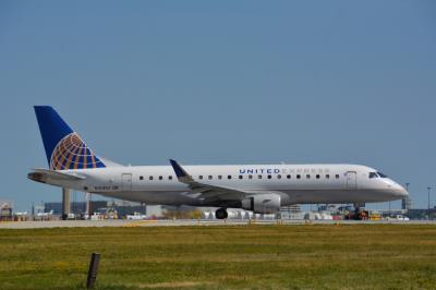 Photo of aircraft N163SY operated by United Express