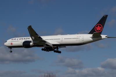 Photo of aircraft C-FJZS operated by Air Canada