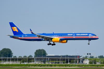 Photo of aircraft TF-ISX operated by Icelandair