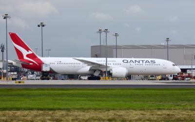 Photo of aircraft VH-ZNN operated by Qantas