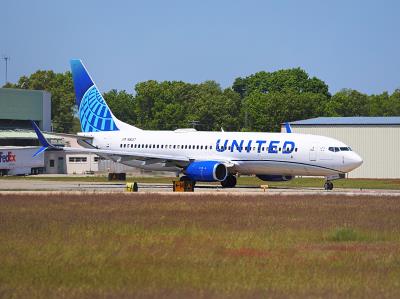 Photo of aircraft N16217 operated by United Airlines