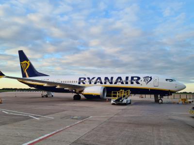 Photo of aircraft EI-IFV operated by Ryanair