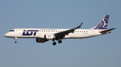 Photo of aircraft SP-LNK operated by LOT - Polish Airlines