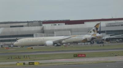 Photo of aircraft A6-BMI operated by Etihad Airways