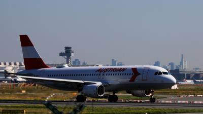 Photo of aircraft OE-LBO operated by Austrian Airlines