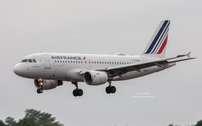 Photo of aircraft F-GRHM operated by Air France