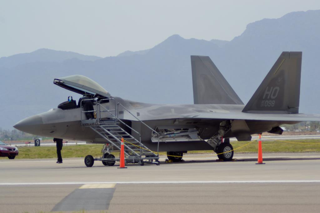 Photo of aircraft 05-4098 operated by United States Air Force