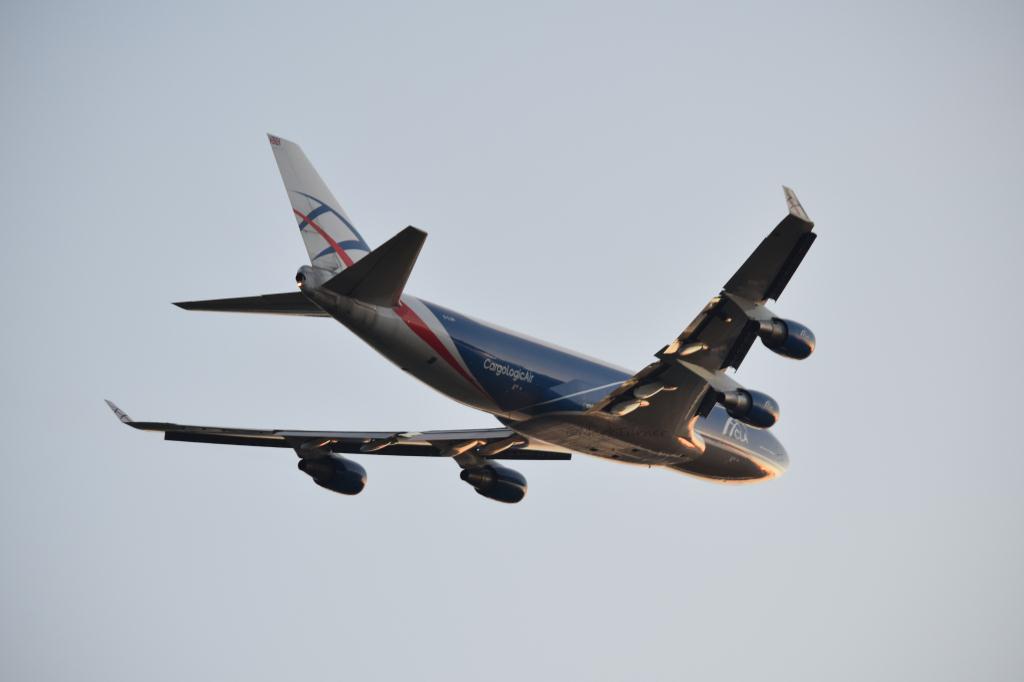 Photo of aircraft G-CLBA operated by Cargologicair