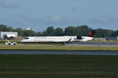 Photo of aircraft C-GJAZ operated by Air Canada Express