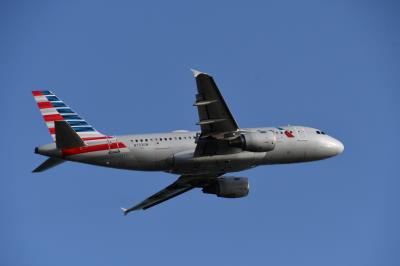 Photo of aircraft N733UW operated by American Airlines