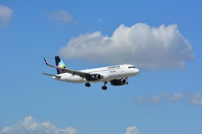 Photo of aircraft XA-VLE operated by Volaris