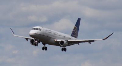 Photo of aircraft N743YX operated by United Express