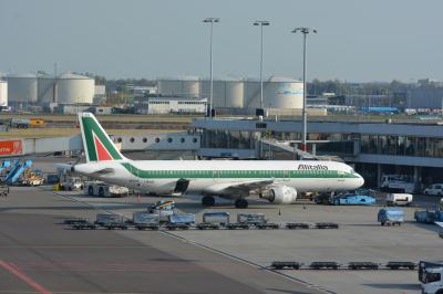 Photo of aircraft I-BIXQ operated by Alitalia