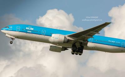 Image of aircraft registration PH-BQF - A 777-206(ER) operated by KLM Royal Dutch Airlines
