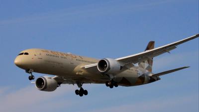 Photo of aircraft A6-BNB operated by Etihad Airways