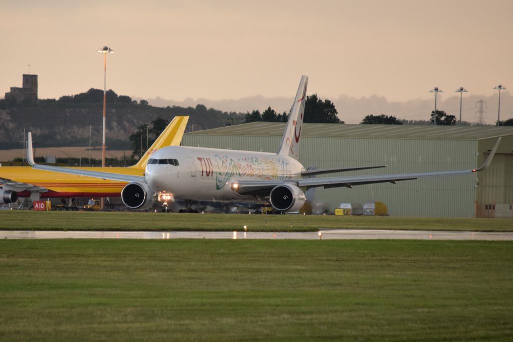 Photo of aircraft HB-JJF operated by TUI Airlines Netherlands