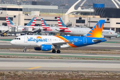 Photo of aircraft N319NV operated by Allegiant Air