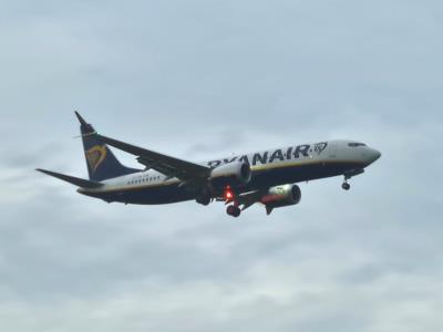 Photo of aircraft EI-IHR operated by Ryanair