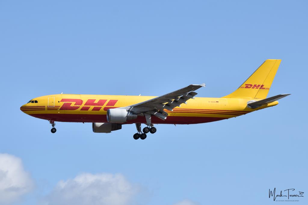 Photo of aircraft D-AEAH operated by EAT Leipzig