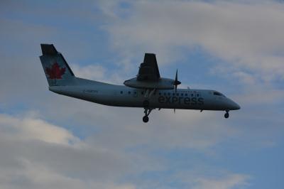 Image of aircraft registration C-FMDW - A DHC-8-311 operated by Air Canada Express