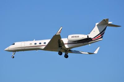 Photo of aircraft N516QS operated by NJI Sales Inc